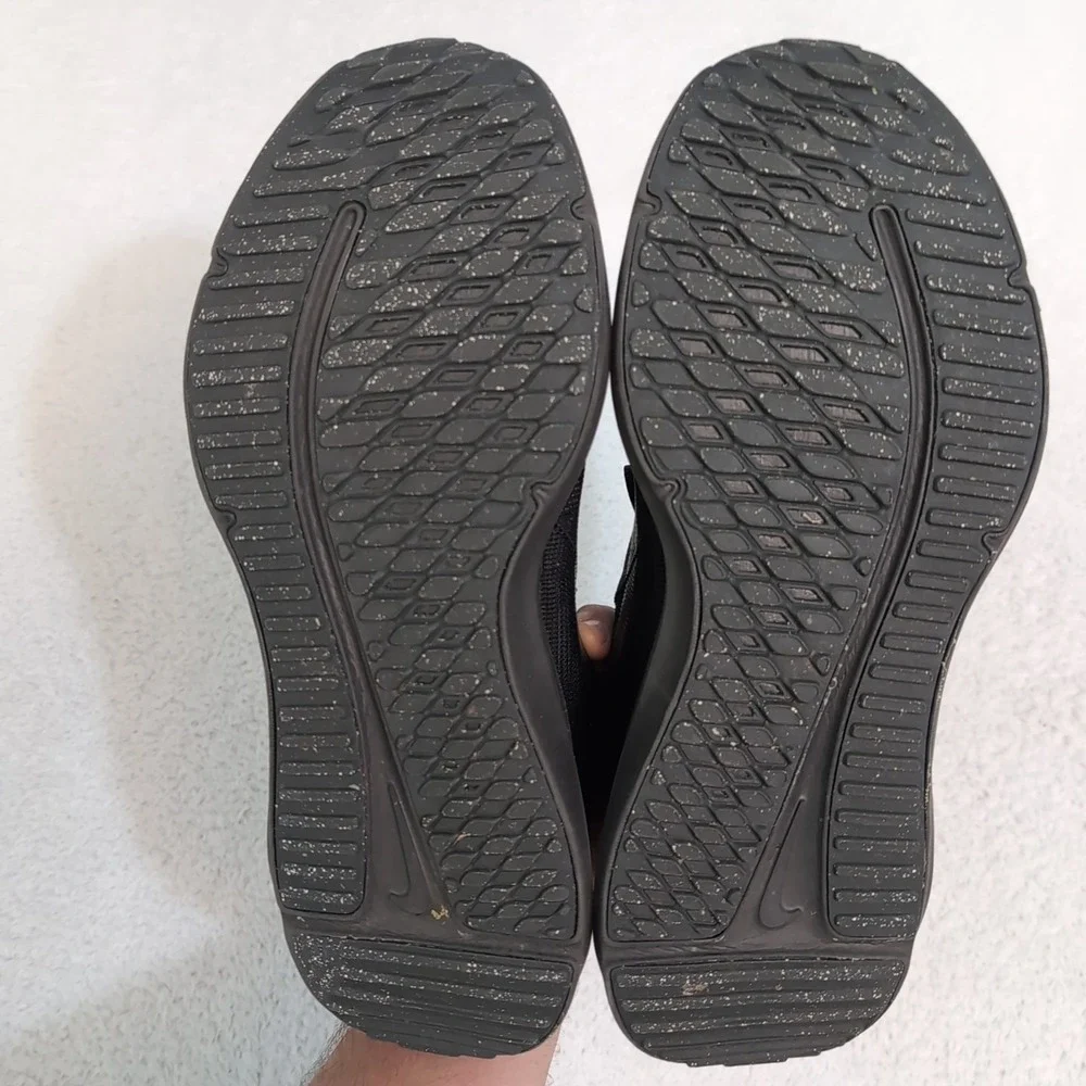 Mens Nike Downshifter 12 Tripple Black Running Shoes DM0919-002 Size 9.5‎ EUC